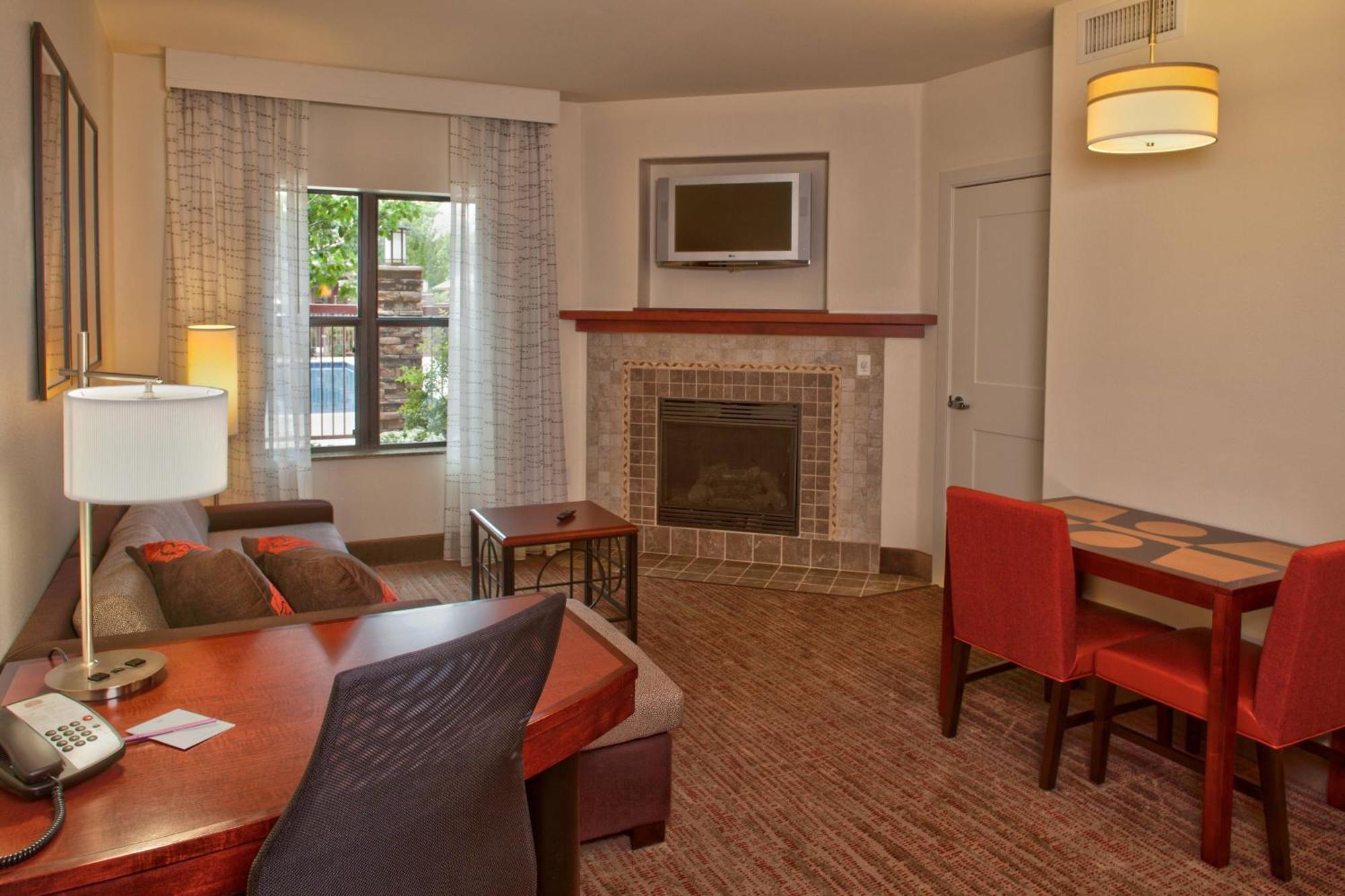 Residence Inn Прескотт Экстерьер фото